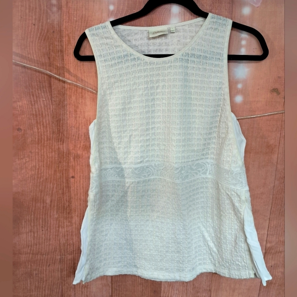 Deletta White top size large